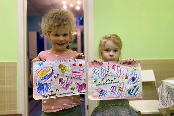 Мастер-классы по каллиграфии в школе «Взмах»