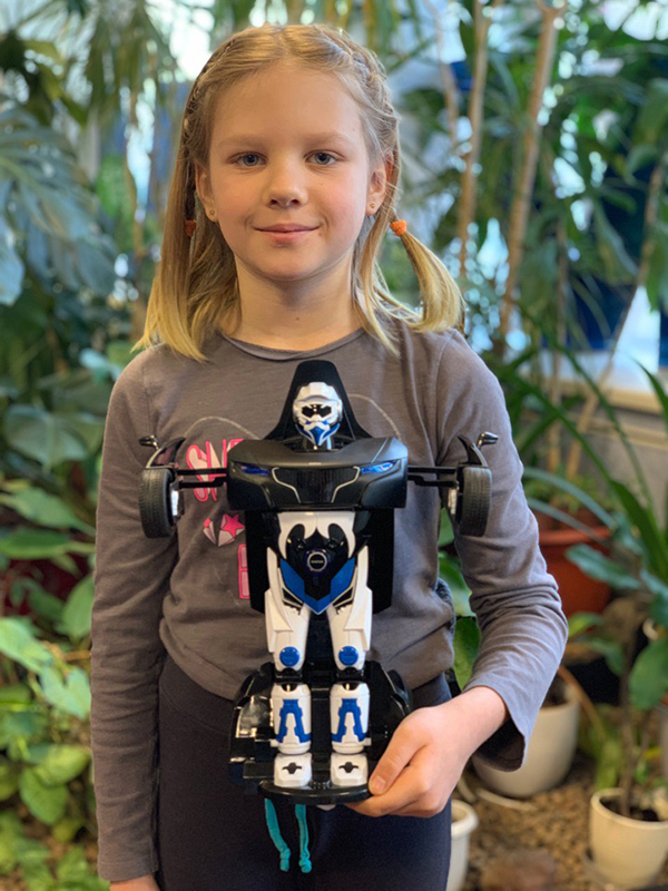 девочки тоже создают роботов