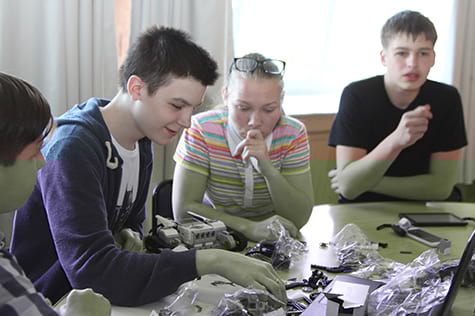 Увлекательная сборка роботов