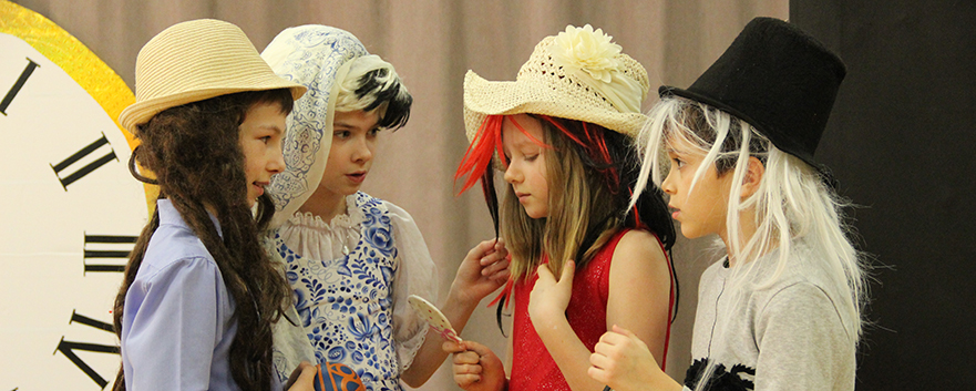 Начальная школа «Взмах» английский театр