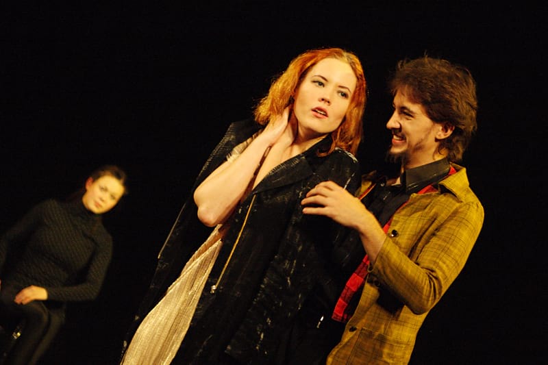 сцена из спектакля