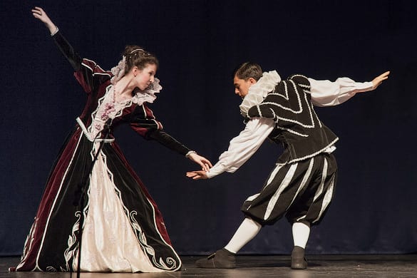 Старшая бизнес-школа «Взмах» с углубленным английским языком.