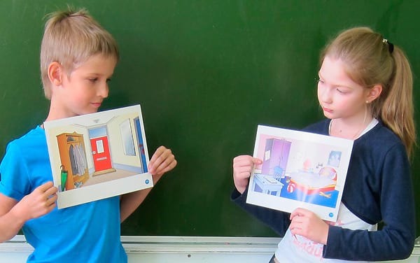 Ребята учатся общаться между собой на французском языке