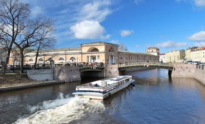 Частный детский сад «Взмах» в Центральном районе – Прогулка по рекам и каналам