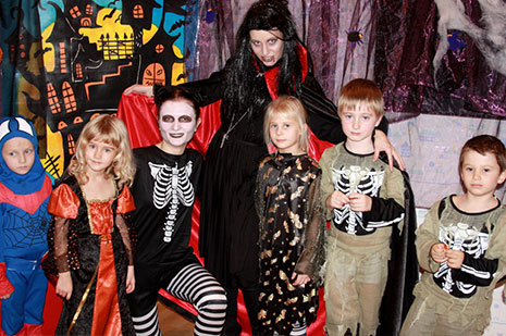 Частный детский сад «Взмах» в Центральном районе – на Хэллуине