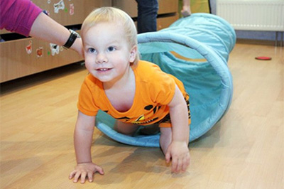 Развивающие занятия для малышей СПб. Частный детский сад «Взмах» в Центральном районе.