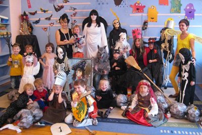 А иногда мы... летаем на метле