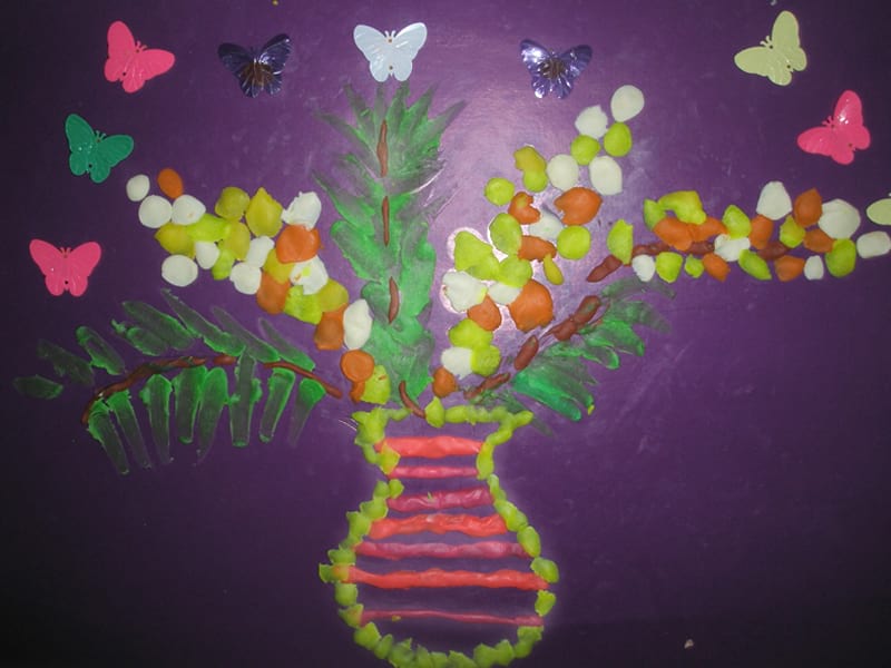 Частный детский сад «Взмах», Кировский район. Картины детей ИЗО студии «Веселые картинки». Преподователь – Крылова Светлана.