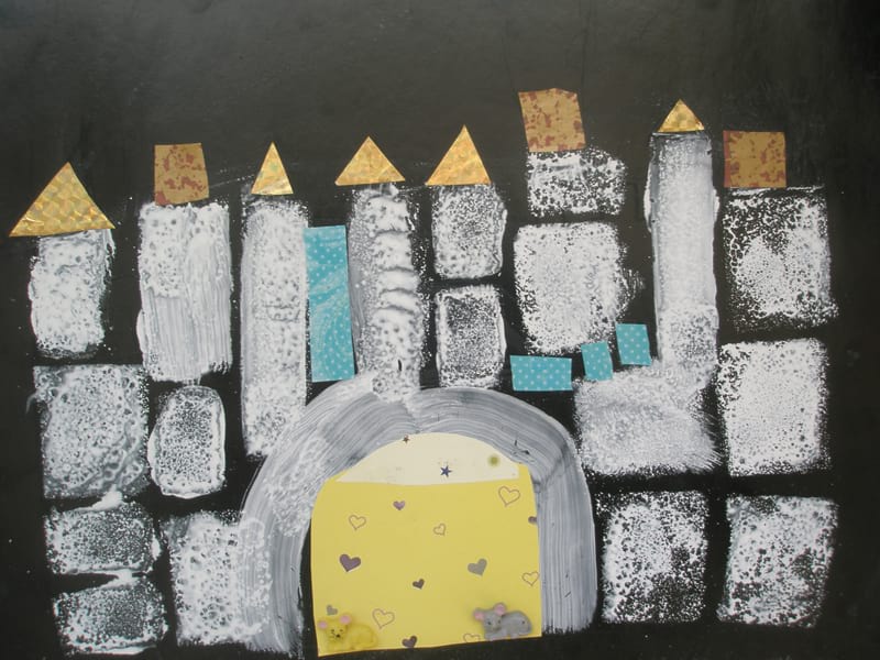 Частный детский сад «Взмах», Кировский район. Картины детей ИЗО студии «Веселые картинки». Преподователь – Крылова Светлана.