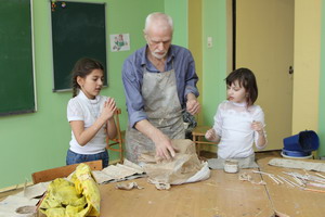 Частный детский сад «Взмах», Кировский район. Знакомство с основами гончарного мастерства.