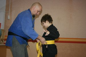 Частный детский сад «Взмах», Кировский район. Тренировки по каратэ для детей. Занятия ведет Годун Глеб Владимирович, призер Чемпионата России, мастер спорта по рукопашному бою