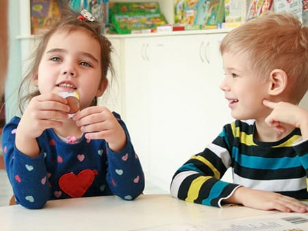 Частный детский сад «Взмах», Кировский район – учимся читать на английском языке