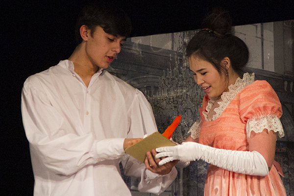 сцена из спектакля