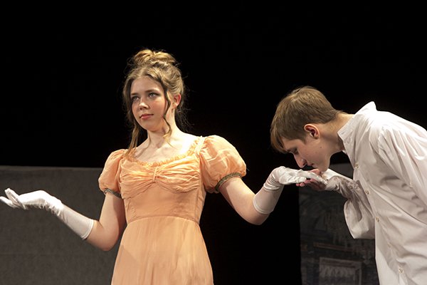 сцена из спектакля