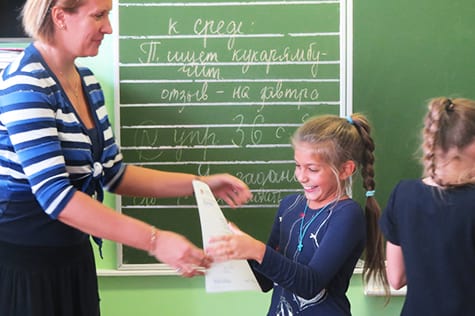 Частная начальная школа «Взмах», Кировский район спб – на уроке вместе с английскими сверстниками