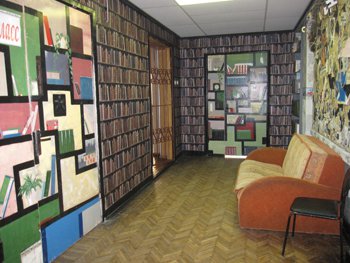 Частная начальная школа «Взмах» с углубленным английским языком, Кировский район спб – школьный коридор